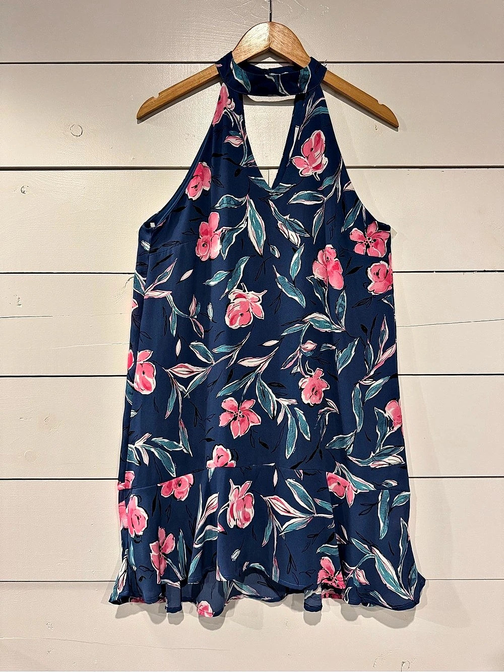 Peach Love California Navy Pink Floral Halter Dress
Size Small